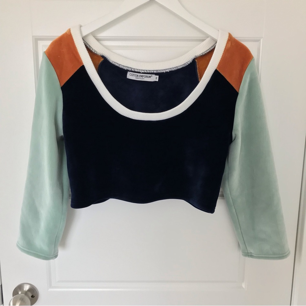 Cotton Emporium // NWOT Women’s Cropped Color-block Quarter Sleeve Top